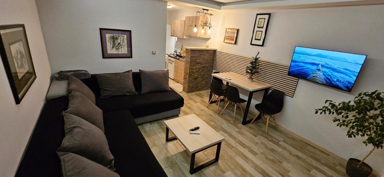Apartman Sen'S Λέσκοβατς Εξωτερικό φωτογραφία